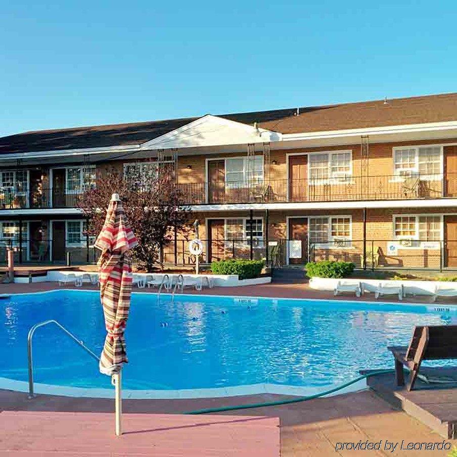 Budget Host East End Hotel In Riverhead  Kültér fotó